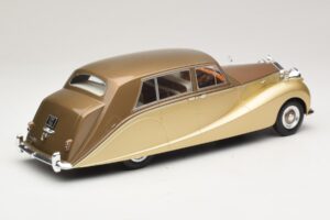 Rolls-Royce Silver Wraith Empress by Hooper Castanho & Dourado MCG 1:18 MCG18000 Metal - imagem 2 de 6