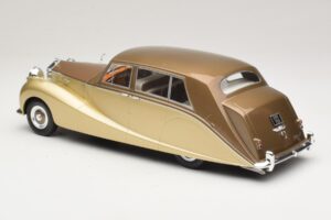 Rolls-Royce Silver Wraith Empress by Hooper Castanho & Dourado MCG 1:18 MCG18000 Metal - imagem 5 de 6