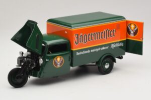 Tempo Hanseat Furgão Jägermeister Minichamps 1:18 150099044 Metal - imagem 2 de 8