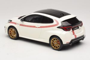 Toyota GR Yaris TGR Italy Edição Limitada Pure White Otto 1:18 OT1183 Resina - imagem 5 de 6