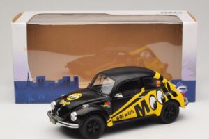 Volkswagen Beetle 1303 Go with Moon Solido 1:18 S1800519 Metal - imagem 8 de 8