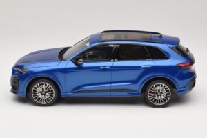 Audi SQ5 FY TFSI Ultra Azul Otto 1:18 OT1281 Resina - imagem 3 de 6