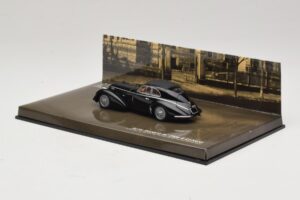 Alfa Romeo 8C 2900B Lungo Preto Minichamps 1:43 436120421 Metal - imagem 3 de 5