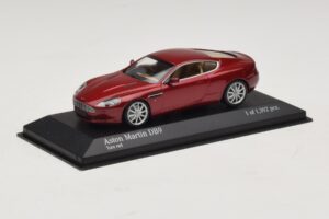Aston Martin DB9 Vermelho Metálico Minichamps 1:43 400137340 Metal - imagem 2 de 4