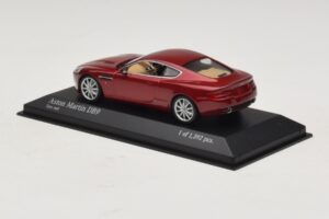 Aston Martin DB9 Vermelho Metálico Minichamps 1:43 400137340 Metal - imagem 3 de 4