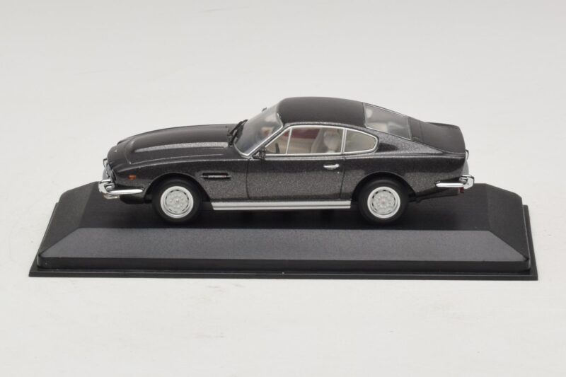 Aston Martin DBS On Her Majesty's Secret Service Caixa De Substituição Minichamps 1:43 Aston Martin DBS On Her Majesty's Secret Service Caixa De Substituição Minichamps 1:43 436137600-R1 Metal