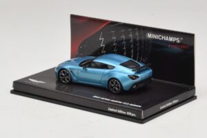 Aston Martin V12 Zagato Alba Blue Minichamps 1:43 437137222 Metal - imagem 3 de 5