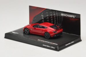 Aston Martin V12 Zagato Vermelho Minichamps 1:43 437137220 Metal - imagem 3 de 5
