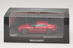 Aston Martin V12 Zagato Vermelho Minichamps 1:43 437137220 Metal - imagem 5 de 5