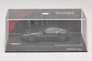 Aston Martin V12 Zagato Scintilla Silver Minichamps 1:43 437137221 Metal - imagem 4 de 5