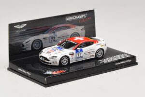 Aston Martin V8 Vantage #72 24 Hours of Nurburgring 2009 Minichamps 1:43 437091372 Metal - imagem 2 de 5