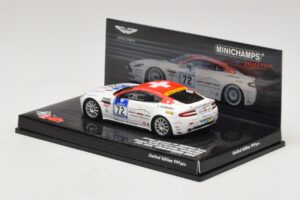 Aston Martin V8 Vantage #72 24 Hours of Nurburgring 2009 Minichamps 1:43 437091372 Metal - imagem 3 de 5