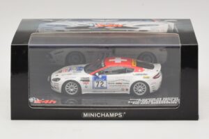 Aston Martin V8 Vantage #72 24 Hours of Nurburgring 2009 Minichamps 1:43 437091372 Metal - imagem 5 de 5