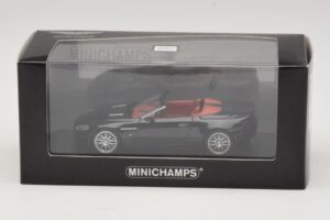 Aston Martin V8 Vantage Roadster Preto Metálico Minichamps 1:43 400137431 Metal - imagem 4 de 4