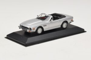 Aston Martin V8 Volante Prateado Minichamps 1:43 400137601 Metal - imagem 2 de 4