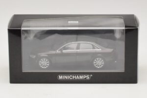Audi A4 B8 Castanho Metálico Minichamps 1:43 410011000 Metal - imagem 3 de 3