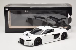 Audi R8 LMS Ultra Branco 2015 Minichamps 1:18 153151100 Metal - imagem 6 de 6