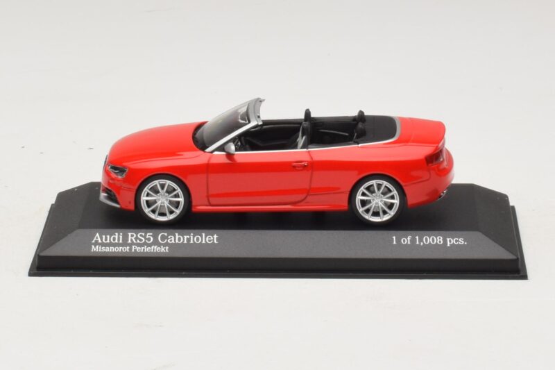 Audi RS5 B8 Cabriolet Vermelho Minichamps 1:43 Audi RS5 B8 Cabriolet Vermelho Minichamps 1:43 410011230 Metal