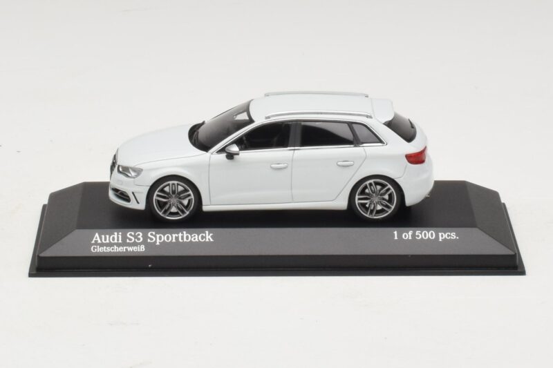Audi S3 8V Sportback Branco Minichamps 1:43 Audi S3 8V Sportback Branco Minichamps 1:43 437013010 Metal