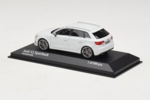 Audi S3 8V Sportback Branco Minichamps 1:43 437013010 Metal - imagem 3 de 4