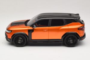 Dacia Duster Mk3 Redust Sport 4x2 Hybrid Metallic Orange Otto 1:18 OT1316 Resina - imagem 3 de 6