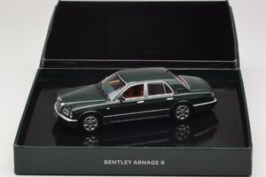 Bentley Arnage R Verdant Green Minichamps 1:43 BL328 Metal - imagem 4 de 4
