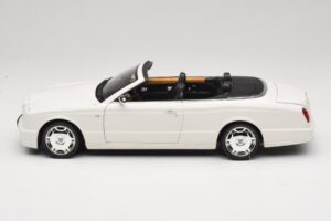 Bentley Azure Glacier White Caixa De Substituição Minichamps 1:18 100139502-R1 Metal - imagem 4 de 8