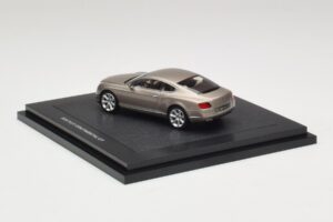Bentley Continental GT Light Bronze Metallic Minichamps 1:43 BL834 Metal - imagem 2 de 4