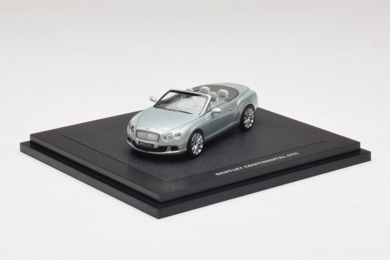 Bentley Continental GTC Light Grey Metallic Minichamps 1:43 Bentley Continental GTC Light Grey Metallic Minichamps 1:43 BL907 Metal
