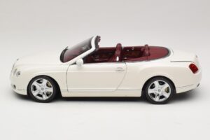 Bentley Continental GTC Branco Caixa De Substituição Minichamps 1:18 100139032-R1 Metal - imagem 4 de 8