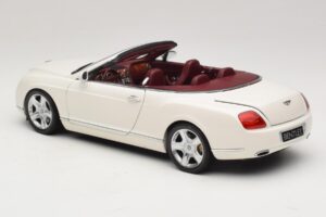 Bentley Continental GTC Branco Caixa De Substituição Minichamps 1:18 100139032-R1 Metal - imagem 7 de 8