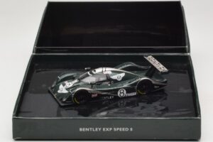 Bentley EXP Speed 8 LMP900 #8 A. Wallace / B. Leitzinger 24 Hours of Le Mans 2002 Minichamps 1:43 403021308 Metal - imagem 4 de 4