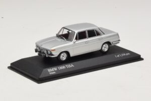 BMW 1800 TI/SA Prata Minichamps 1:43 400025100 Metal - imagem 2 de 4