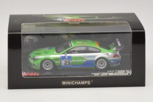 BMW Alpina B6 GT3 #25 24 Hours of Nürburgring 2009 Minichamps 1:43 437092625 Metal - imagem 5 de 5