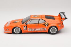 BMW M1 Jägermeister #31 K. Konig DRM 1982 Minichamps 1:18 180822931 Metal - imagem 4 de 8
