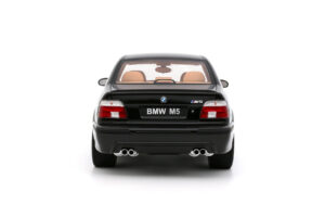 BMW M5 E39 Black Sapphire Metallic Otto 1:18 OT1338 Resina - imagem 4 de 4