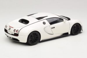 Bugatti Veyron Super Sport Branco Minichamps 1:18 100110844 Metal - imagem 3 de 8