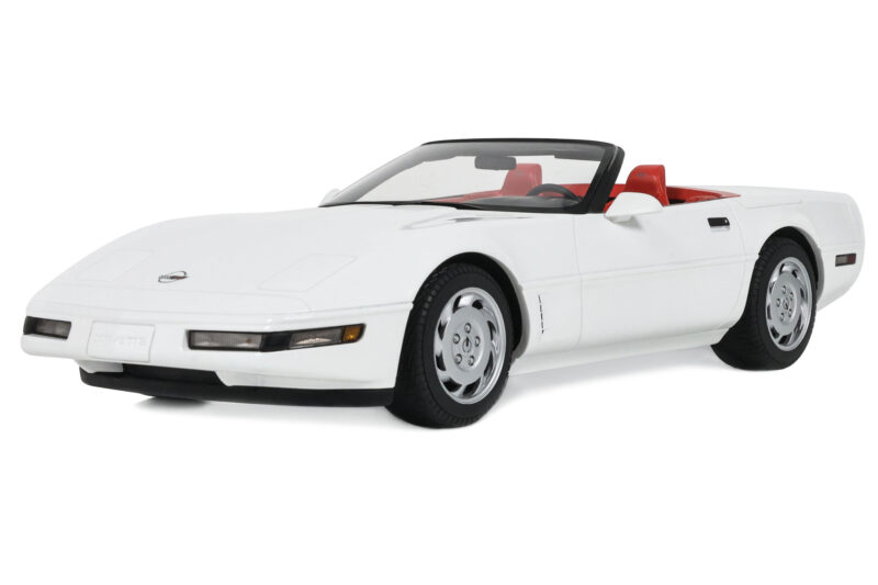 Chevrolet Corvette C4 Descapotável Arctic White GT Spirit 1:18 GT580 Resina