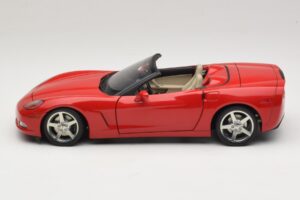 Chevrolet Corvette C6 Cabriolet Vermelho AUTOart 1:18 71221 Metal - imagem 4 de 8