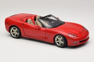 Chevrolet Corvette C6 Cabriolet Vermelho AUTOart 1:18 71221 Metal - imagem 6 de 8