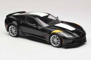 Chevrolet Corvette C7 Grand Sport Preto com Riscas Brancas AUTOart 1:18 71273 Compósito - imagem 6 de 8