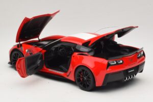 Chevrolet Corvette C7 Grand Sport Vermelho com Riscas Brancas AUTOart 1:18 71274 Compósito - imagem 5 de 8