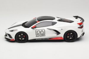 Chevrolet Corvette C8 IMSA Pace Car 2020 GT Spirit 1:18 GT370 Resina - imagem 3 de 6