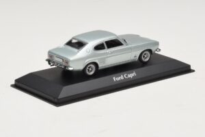 Ford Capri I Azul Claro Metálico Maxichamps 1:43 940085501 Metal - imagem 2 de 4
