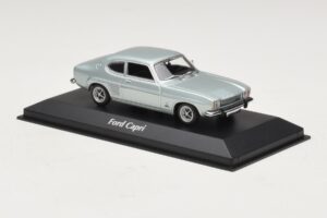 Ford Capri I Azul Claro Metálico Maxichamps 1:43 940085501 Metal - imagem 3 de 4