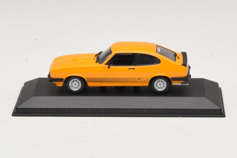 Ford Capri II Signal Orange Minichamps 1:43 Ford Capri II Signal Orange Minichamps 1:43 400081201 Metal