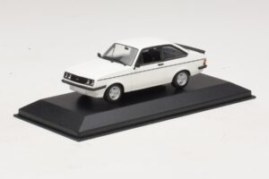 Ford Escort Mk1 TC Branco Minichamps 1:43 400081070 Metal - imagem 2 de 4