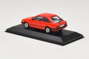 Ford Escort Mk3 3 Portas Vermelho Minichamps 1:43 400085000 Metal - imagem 3 de 4