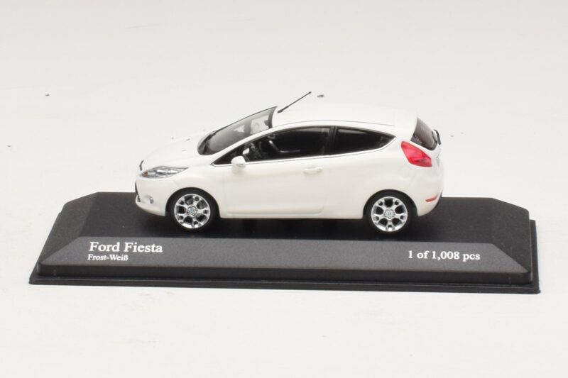 Ford Fiesta Mk6 Branco Minichamps 1:43 Ford Fiesta Mk6 Branco Minichamps 1:43 400088002 Metal