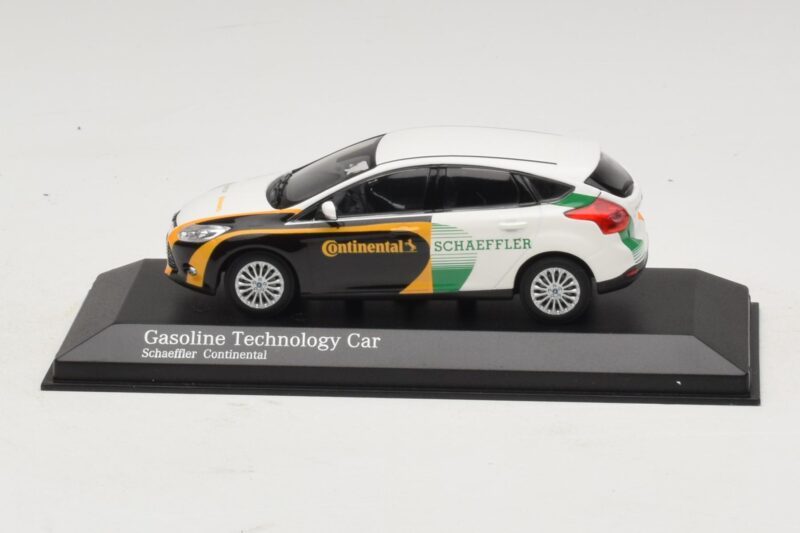 Ford Focus Carro Tecnológico a Gasolina Continental Schaeffler Minichamps 1:43 Ford Focus Carro Tecnológico a Gasolina Continental Schaeffler Minichamps 1:43 AB65A Metal